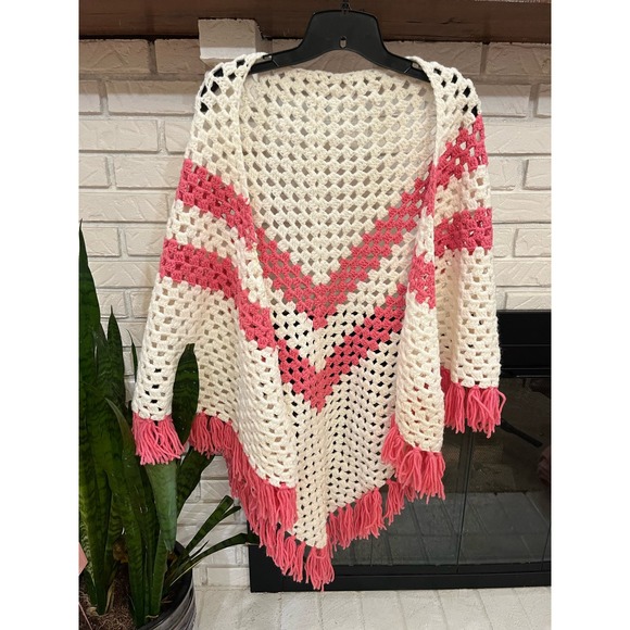 Vintage Crochet Shawl! - Picture 2 of 2
